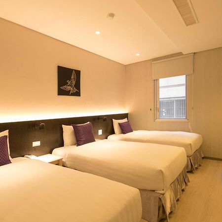 จัสต์ เอ็นจอย บิสซิเนส โฮเต็ล Hotel ไถหนาน ภายนอก รูปภาพ