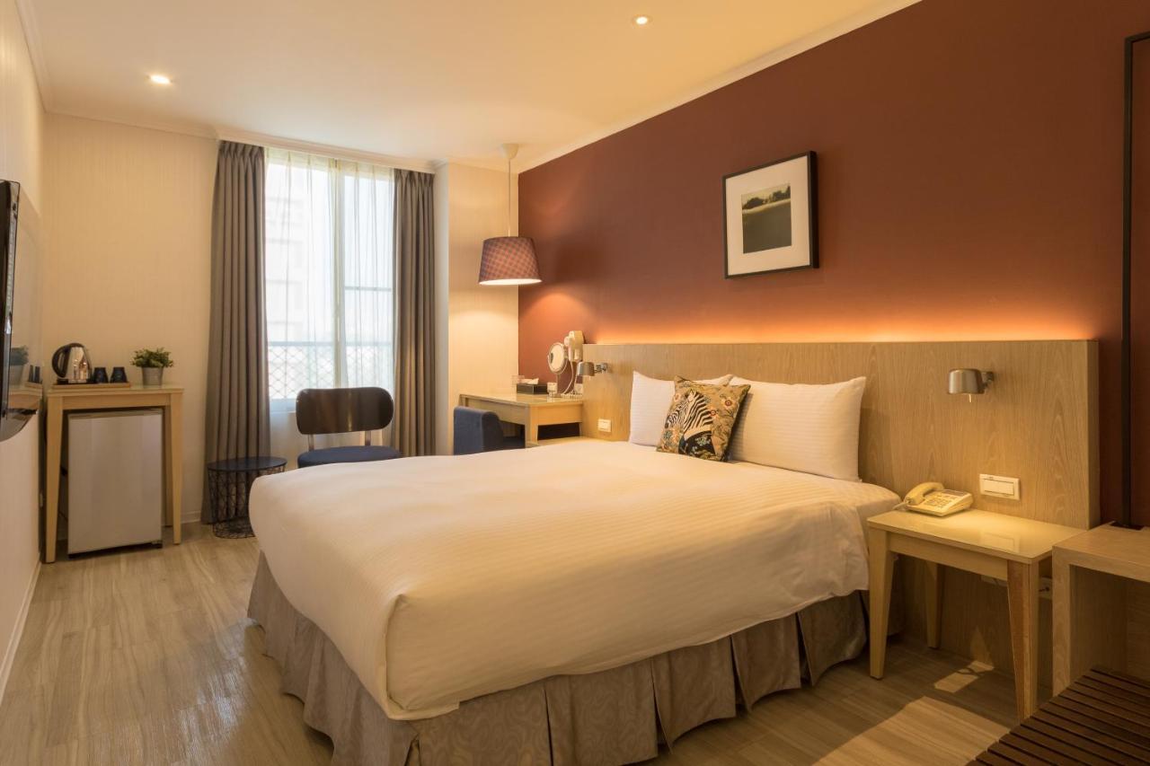 จัสต์ เอ็นจอย บิสซิเนส โฮเต็ล Hotel ไถหนาน ภายนอก รูปภาพ