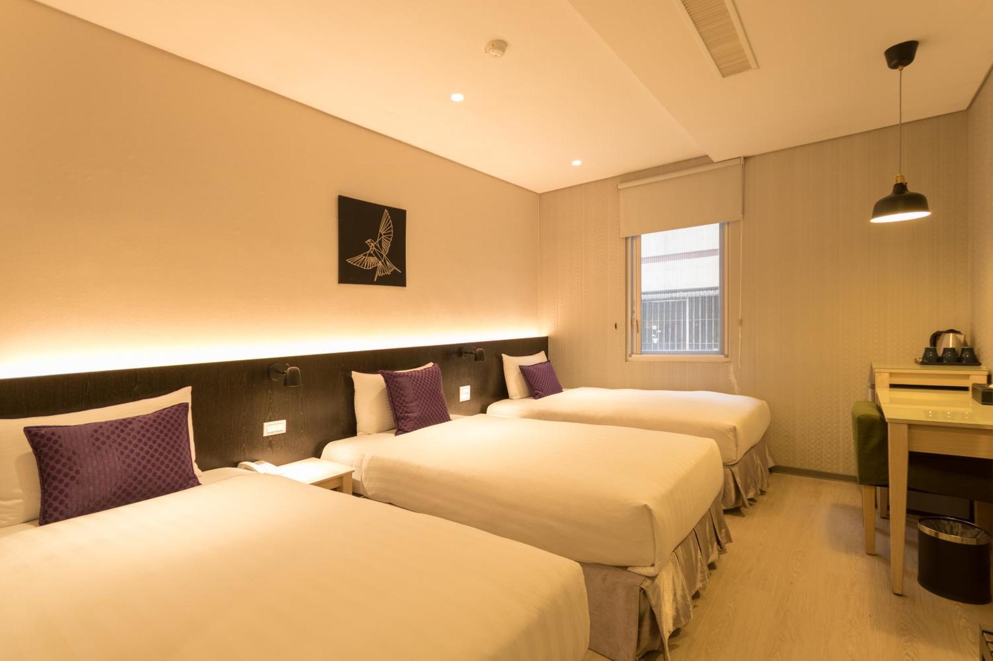 จัสต์ เอ็นจอย บิสซิเนส โฮเต็ล Hotel ไถหนาน ภายนอก รูปภาพ